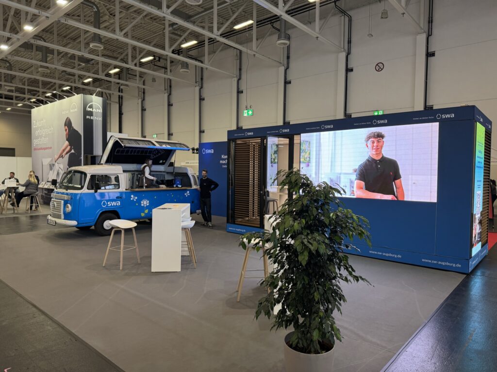 Eine Felexbox auf einer Messe