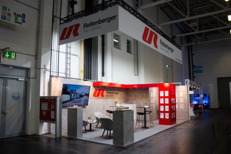 Messestand für Ulrich Reitenberger Bau auf der Immobilientage 2026 in Augsburg